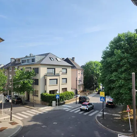 Beautiful Private - In A Family Where 2 People Live In A Prime Area Of 3* Luxembourg By