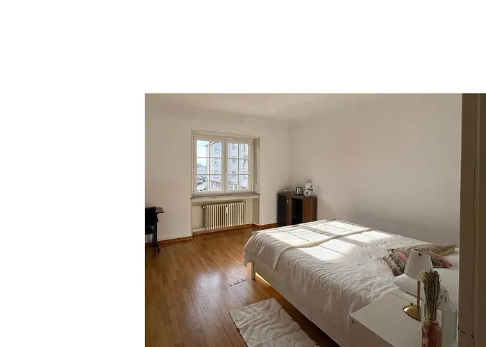 Beautiful Private - In A Family Where 2 People Live In A Prime Area Of