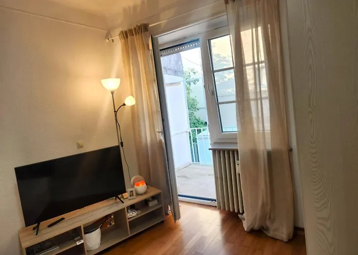 Beautiful Private - In A Family Where 2 People Live In A Prime Area Of Bed & Breakfast 3*