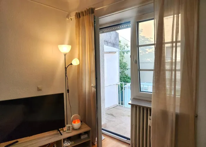 Beautiful Private - In A Family Where 2 People Live In A Prime Area Of Bed & Breakfast 3*