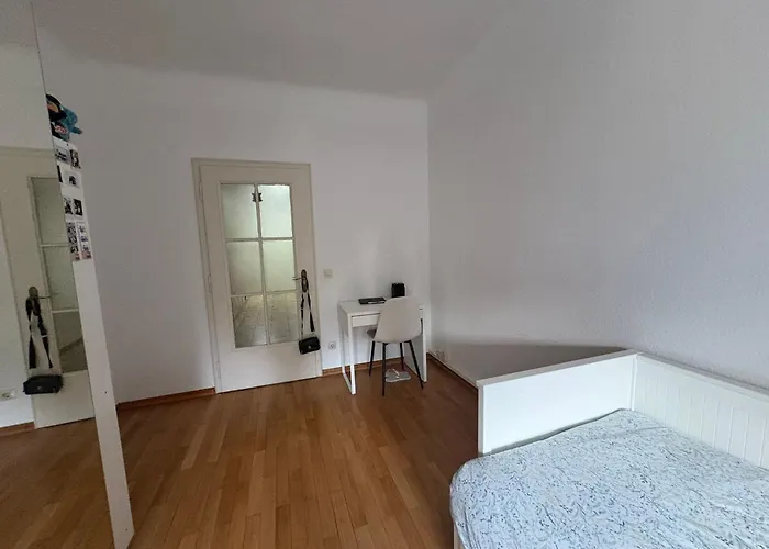 Beautiful Private - In A Family Where 2 People Live In A Prime Area Of 3* Luxembourg By