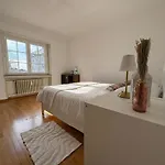 Beautiful Private - In A Family Where 2 People Live In A Prime Area Of