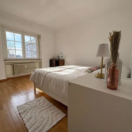 Beautiful Private - In A Family Where 2 People Live In A Prime Area Of